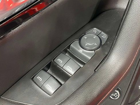 Used 2022 Chevrolet Blazer RS w/ Enhanced Convenience Package AWD/4WD image 19