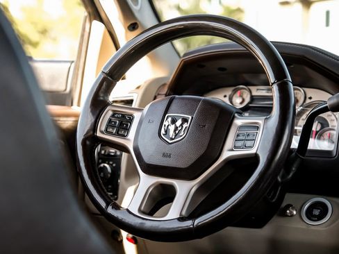 Used 2017 RAM 3500 Laramie Longhorn image 14