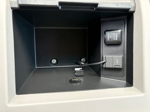 Used 2015 Honda Pilot LX image 44