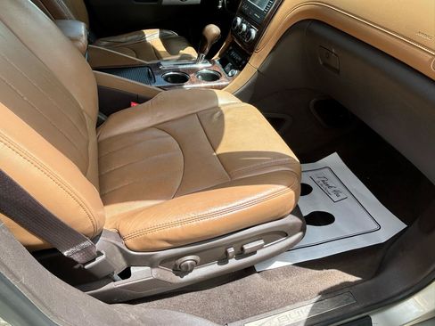 Used 2015 Buick Enclave Leather FWD image 12