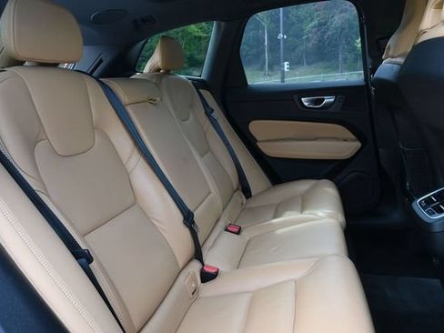 Used 2024 Volvo XC60 B5 Ultimate AWD/4WD image 39