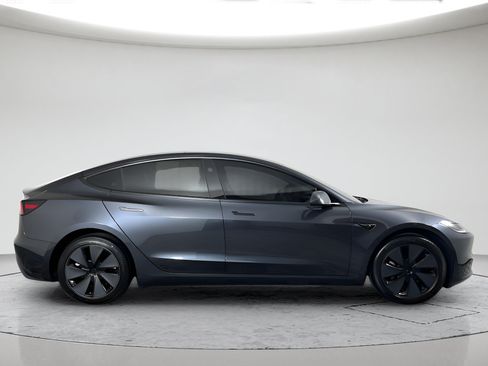 Used 2026 Tesla Model 3 RWD image 2