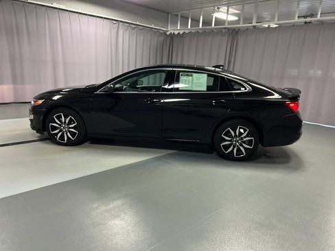Used 2025 Chevrolet Malibu RS FWD image 4