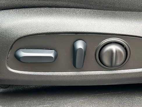 Used 2024 Chevrolet Equinox LT w/ LPO, Floor Liner Package image 10