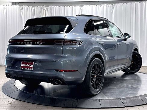 New 2026 Porsche Cayenne AWD/4WD image 7