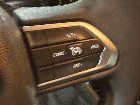 Used 2023 Jeep Compass Latitude AWD/4WD image 18