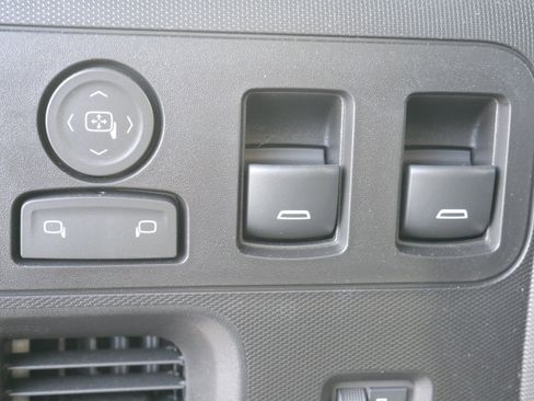 New 2025 Chevrolet Brightdrop 600 w/ Power Door Package image 30