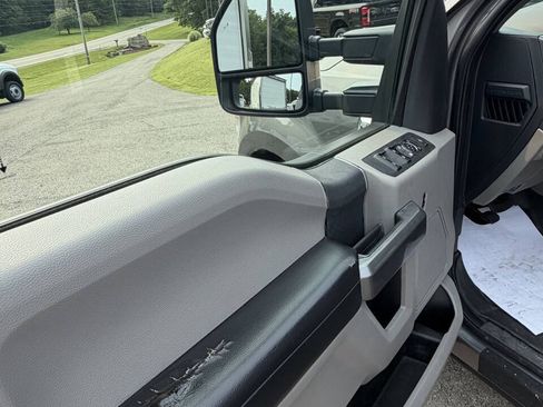 Used 2022 Ford F250 XLT w/ XLT Value Package AWD/4WD image 25