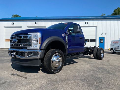 New 2026 Ford F550 4x4 Regular Cab Super Duty image 3