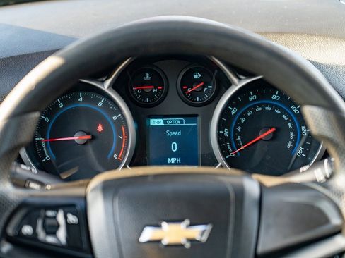 Used 2014 Chevrolet Cruze LT image 17