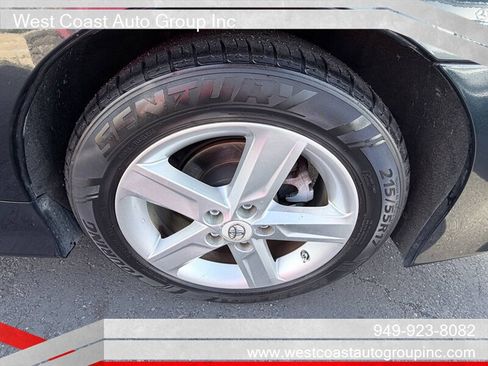 Used 2013 Toyota Camry SE w/ Convenience Pkg FWD image 17