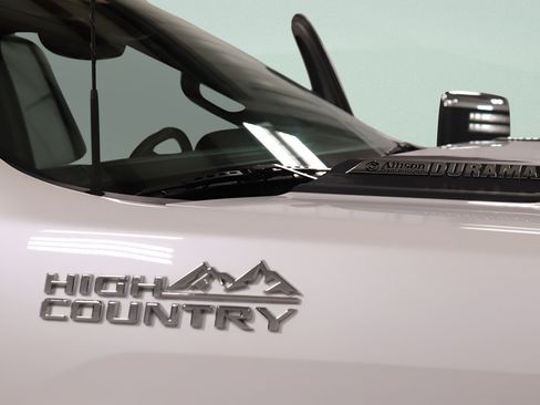 Used 2024 Chevrolet Silverado 2500 High Country w/ High Country Premium Package AWD/4WD image 29