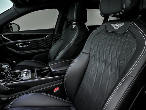 Used 2022 Bentley Flying Spur V8 AWD/4WD image 18