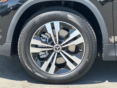 Certified 2025 Mercedes-Benz GLA 250 4MATIC image 25