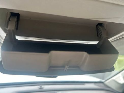 Used 2015 GMC Canyon SLE AWD/4WD image 48