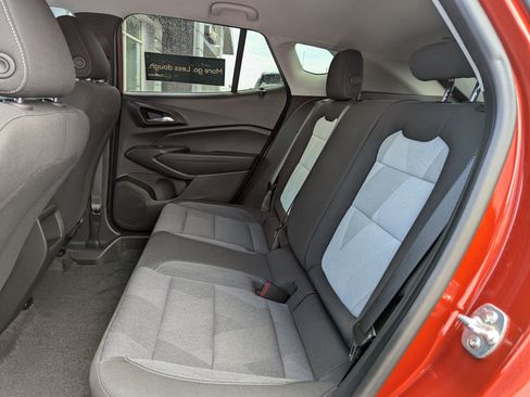 Certified 2024 Chevrolet Trax LS FWD image 17