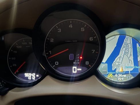 Used 2013 Porsche Cayenne image 36