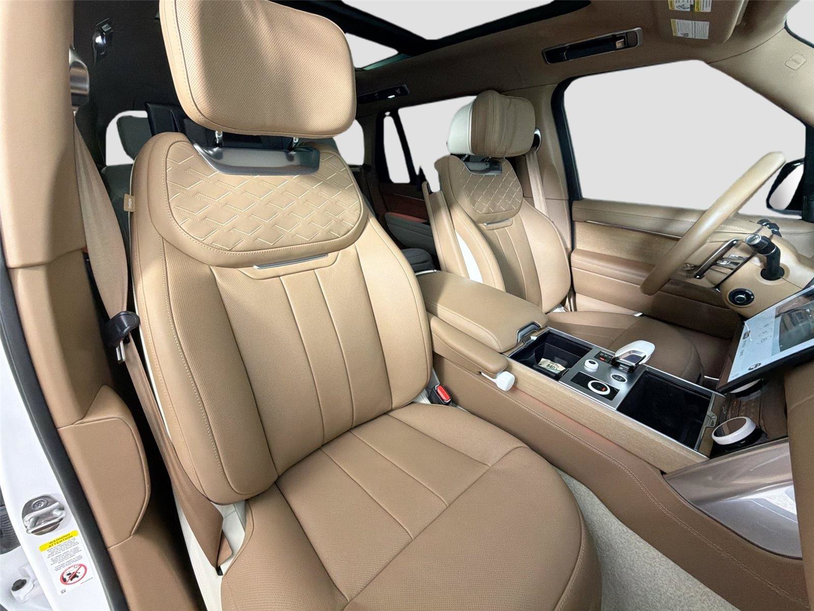 Certified 2022 Land Rover Range Rover SV AWD/4WD image 26