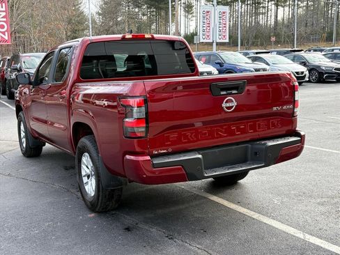 Certified 2024 Nissan Frontier SV w/ Technology Package image 6