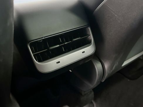 Used 2023 Tesla Model Y Long Range AWD/4WD image 25
