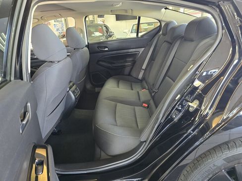 Used 2020 Nissan Altima 2.5 SV image 11