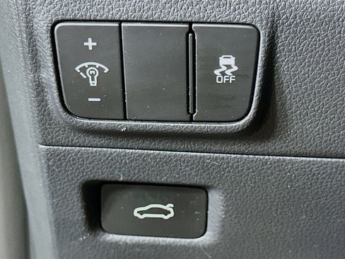 Used 2025 Kia K5 LXS FWD image 17