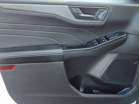 Used 2025 Ford Escape Active image 13