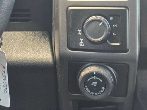 Used 2016 Ford F150 XLT w/ Equipment Group 302A Luxury AWD/4WD image 16