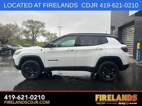 Used 2023 Jeep Compass Trailhawk w/ Trailhawk Elite Group AWD/4WD image 4