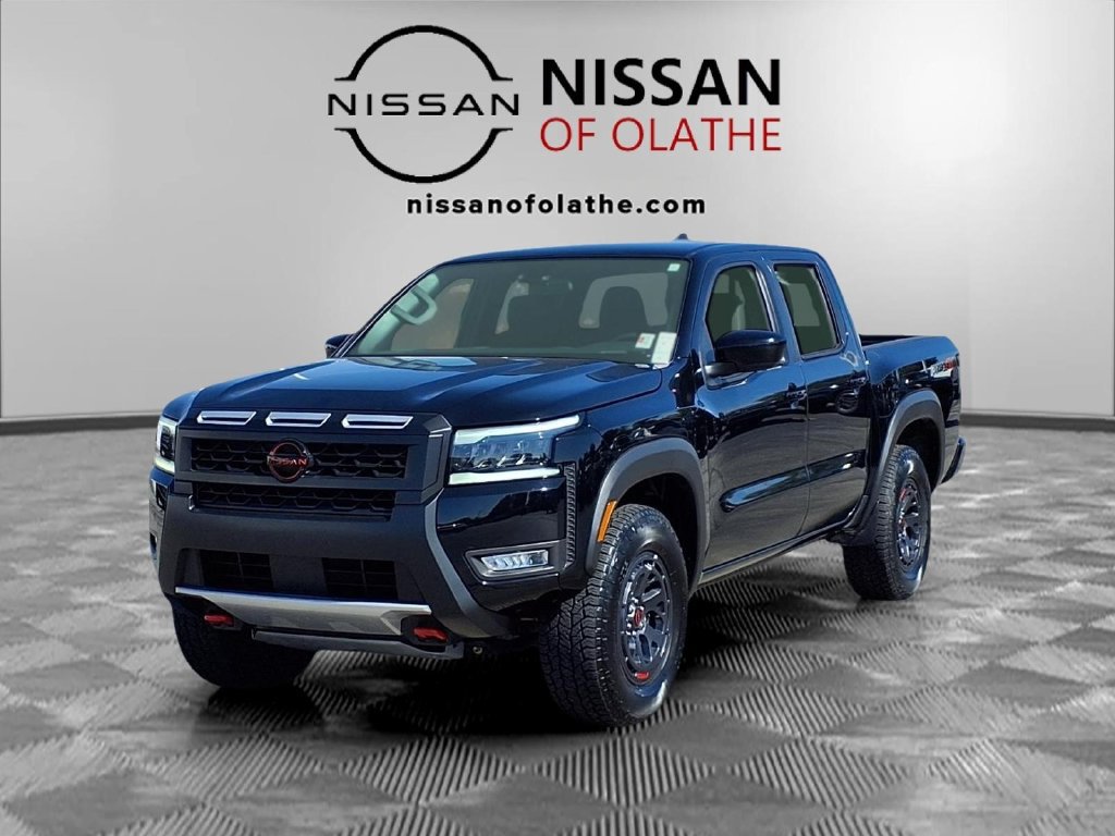 Used 2026 Nissan Frontier PRO-4X AWD/4WD image 1