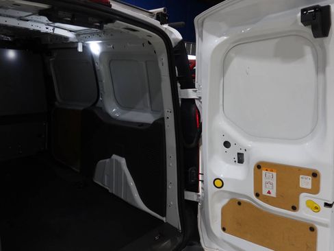Used 2020 Ford Transit Connect XL FWD image 17