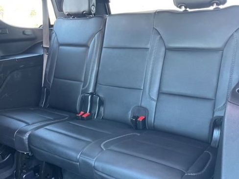 Used 2025 GMC Yukon Denali AWD/4WD image 31
