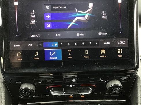 Used 2022 Jeep Grand Cherokee Limited 4xe AWD/4WD image 11