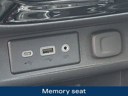 Used 2022 Buick Encore GX Essence w/ Experience Buick Package AWD/4WD image 16