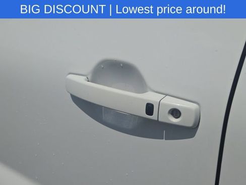 Used 2023 Nissan Frontier PRO-4X w/ Pro-4X Premium Package AWD/4WD image 17