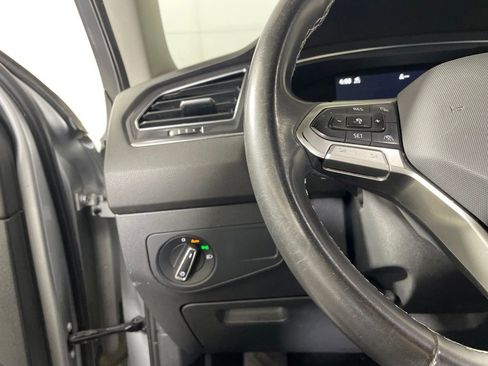 Certified 2022 Volkswagen Tiguan SE AWD/4WD image 12