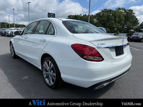 Used 2018 Mercedes-Benz C 300 4MATIC Sedan image 6