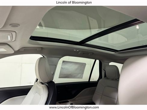 New 2026 Lincoln Aviator AWD image 22
