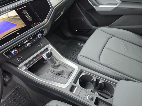 New 2025 Audi Q3 2.0T Premium image 24