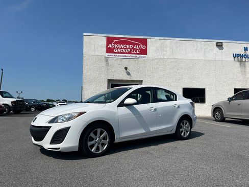 Used 2010 MAZDA MAZDA3 i Touring FWD image 1
