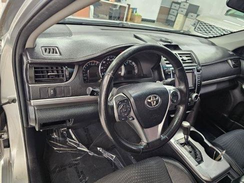 Used 2014 Toyota Camry SE FWD image 8