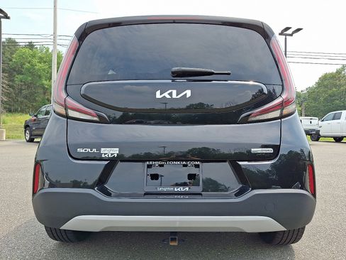 Used 2023 Kia Soul EX image 5