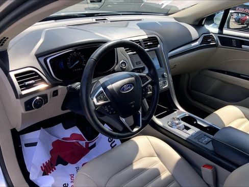 Used 2020 Ford Fusion SEL FWD image 13