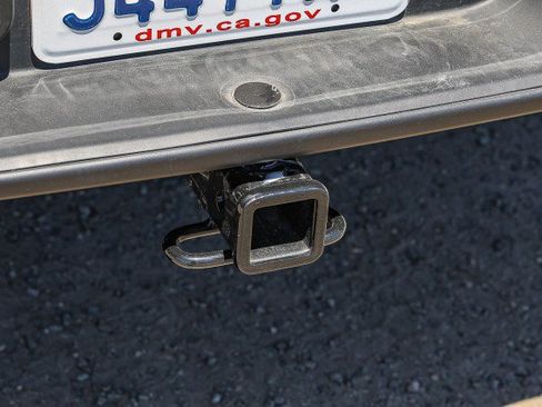 Used 2025 Jeep Gladiator Sport AWD/4WD image 7