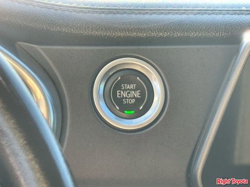 Used 2019 Chevrolet Blazer LT image 24