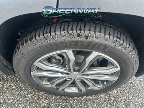 Used 2020 GMC Terrain Denali w/ Denali Premium Package FWD image 15