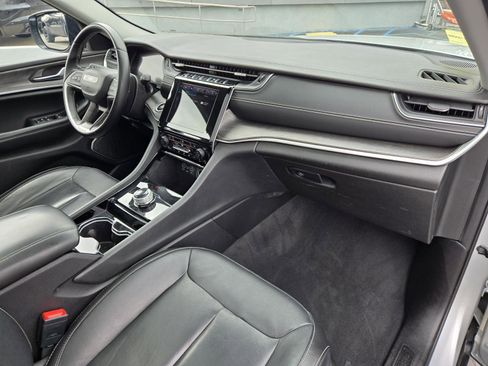 Certified 2022 Jeep Grand Cherokee L Limited RWD image 32