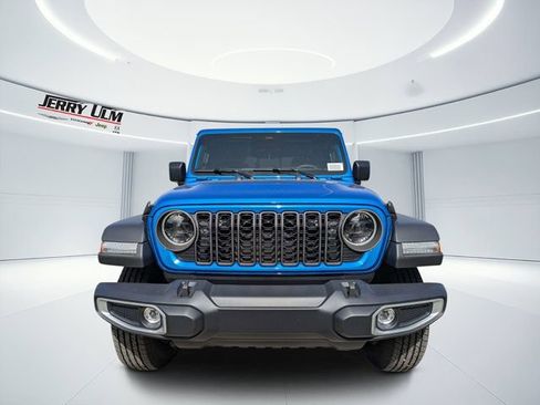 New 2026 Jeep Gladiator Sport AWD/4WD image 9