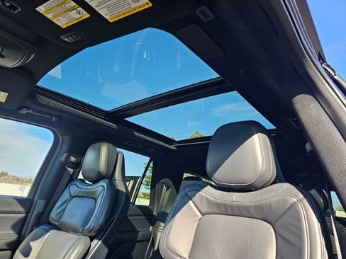 Used 2024 Lincoln Navigator L Reserve w/ Equipment Group 201A image 27