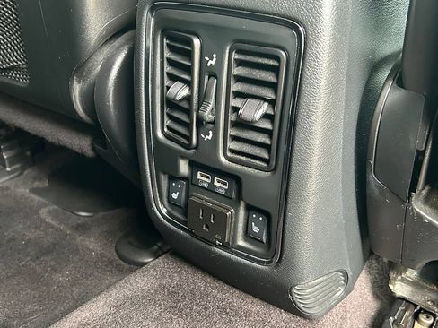Used 2017 Dodge Durango GT w/ Nav & Power Liftgate Group RWD image 34